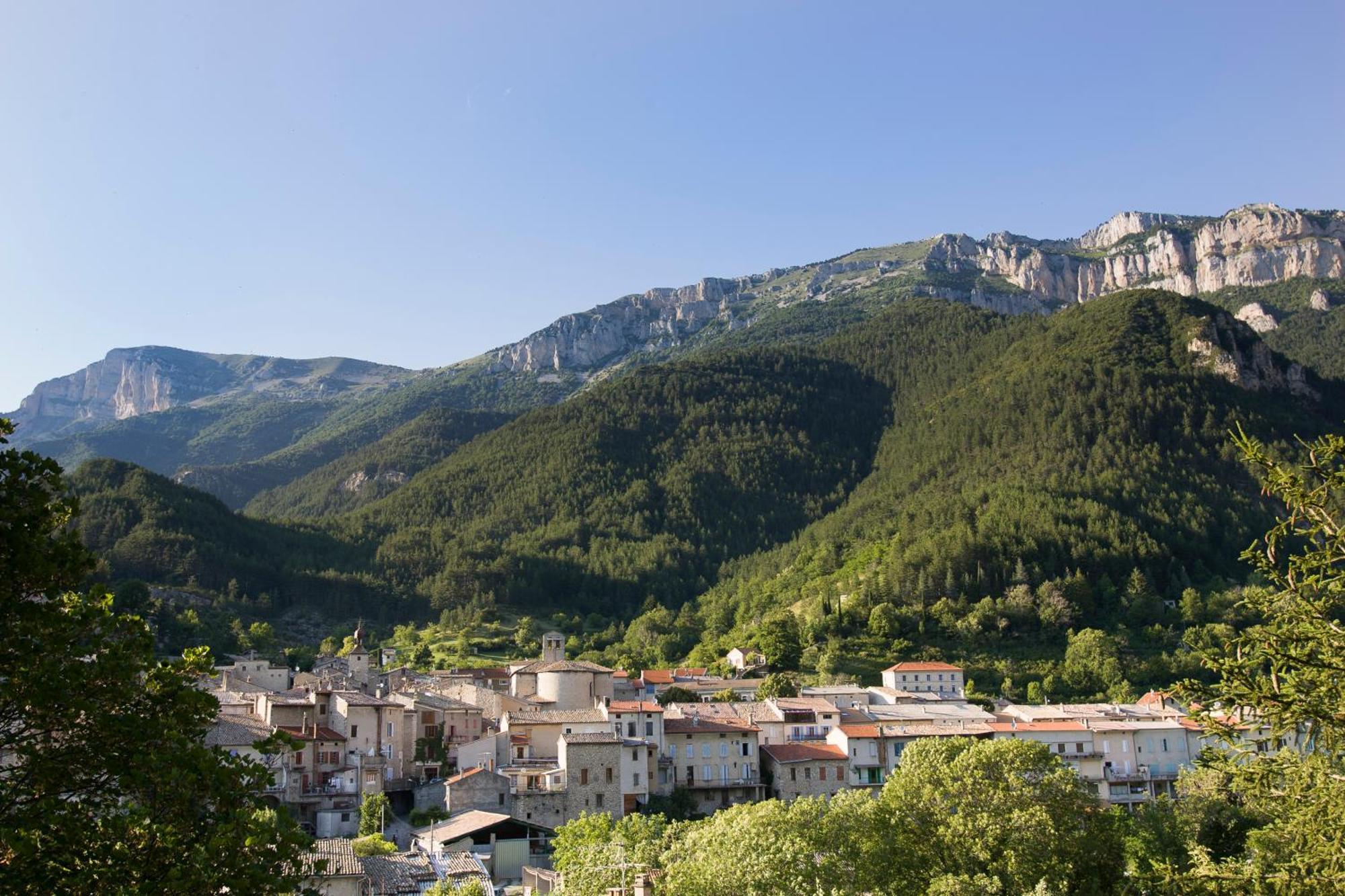 Le Dauphine Hotell Châtillon-en-Diois Exteriör bild